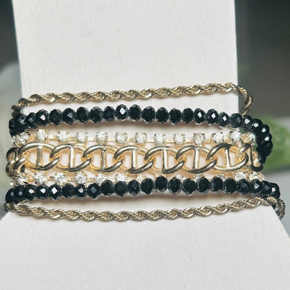 Gorgeous Wide bracelet featuring gold tone chains, rhinestones and beads - Picture 6 of 10